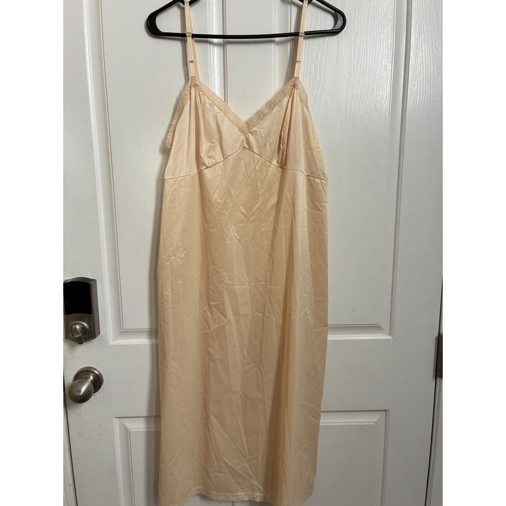 Vanity fair Lace Trim Full Slip Dress Adjustable Straps Midi Length Lingerie